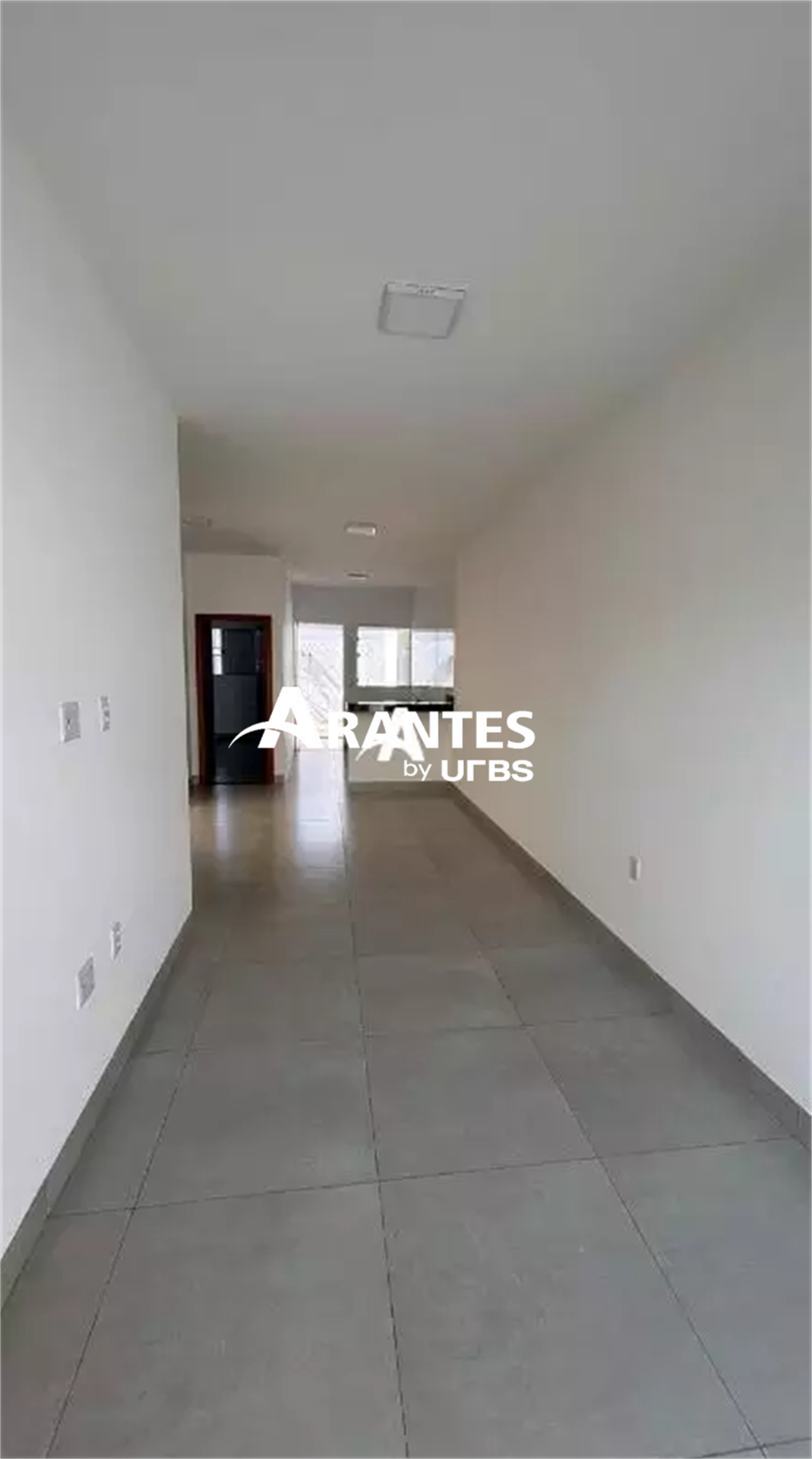 Casa 2 Quartos PRONTO em MORUMBI